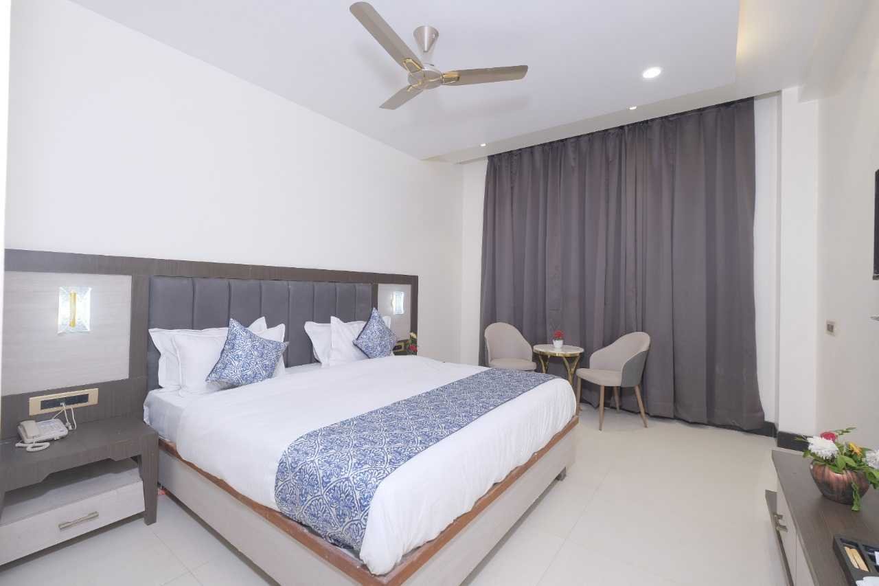 Room Image 3